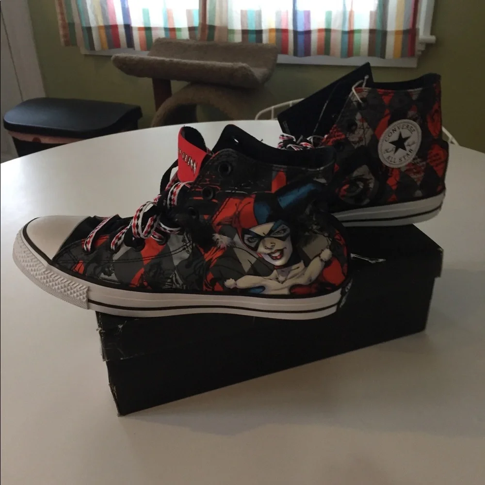 NWTin Box Harley Quinn Converse HighTops M 11, W13 - Picture 5 of 10